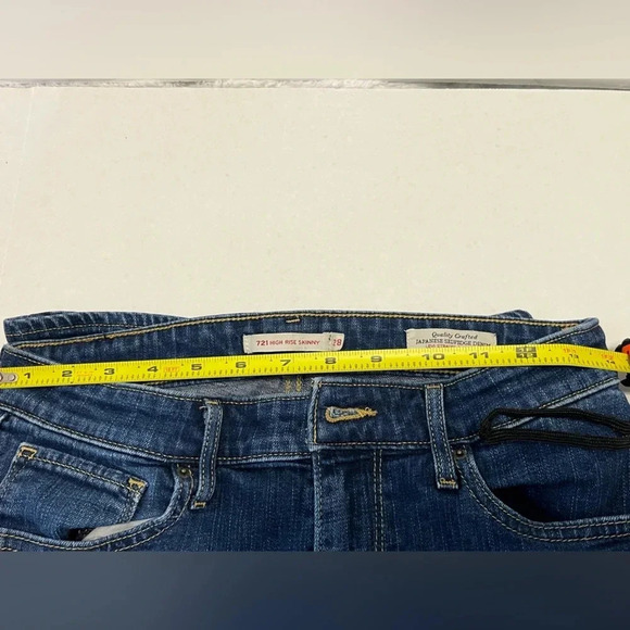 Levi 721 Women High Rise Skinny Jeans - Picture 8 of 17